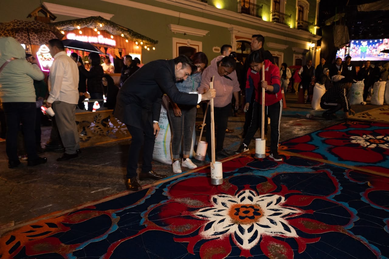 Chava Santos participa junto a las familias huamantlecas en La Noche que Nadie Duerme